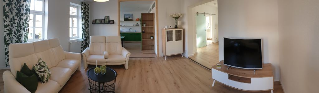 Ferienwohnung oben Rechts Wohnzimmer