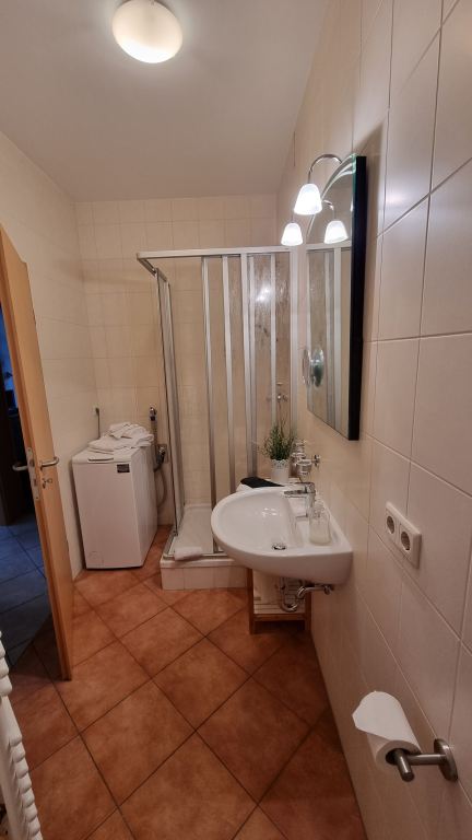 Ferienwohnung unten Rechts Bad