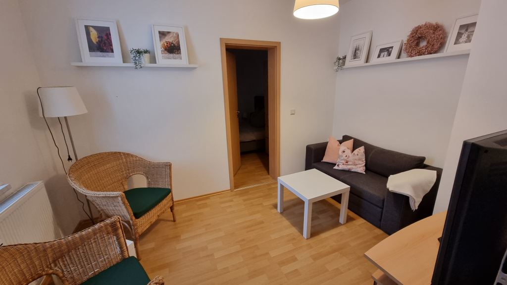 Ferienwohnung unten Rechts Wohnzimmer